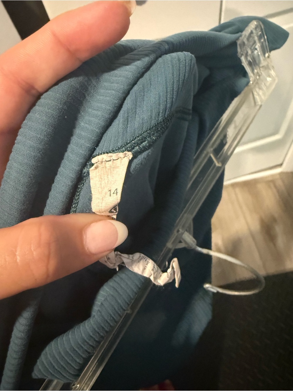 Lululemon Teal Ribbed Activewear Set - Sports Bra & Leggings - Picture 7 of 7